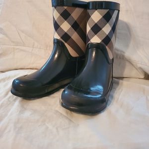 Burberry kids rainboots size 28